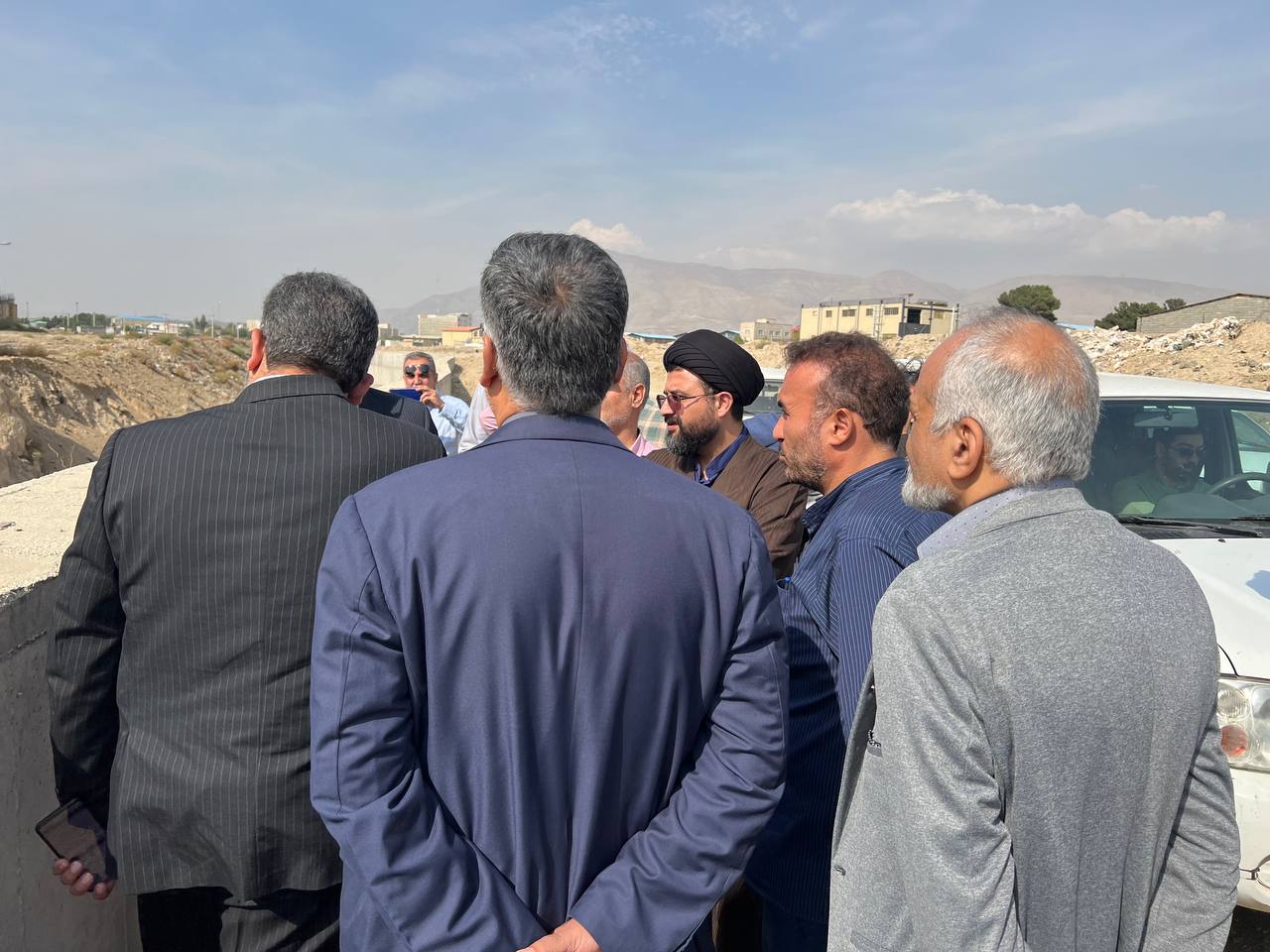 بازدید میدانی مسئولان شهرستان قدس برای ساماندهی رودخانه کرج