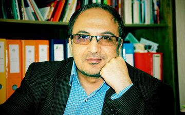  قلم‌ها؛ نباید در خدمت سیاست‌مداران برای سرکوب انسان‌ها قرار گیرد 