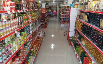 معاون استاندار کرمانشاه: مایحتاج مردم برای دو ماه ذخیره شده؛ هیچ کمبودی نداریم
