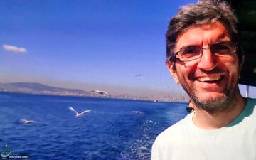  
​​امیرعماد میرمیرانی معروف به «جادی»، چهره مشهور حوزه‌ی تکنولوژی‌ بازداشت شد 