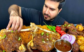 جوان پاکستانی رکورد زد: 5.3 کیلو چلوگوشت، مرغ و تخم مرغ در یک وعده! | فیلم