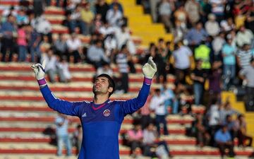 بخاطر هواداران استقلال جلوی پرسپولیس را خواهیم گرفت