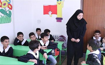 هشدار نسبت به ایجاد مشکلات جدی بیمه‌ای معلمان مدارس غیردولتی