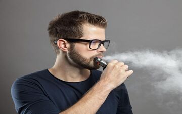 زنگ خطر برای مصرف‌کنندگان ویپ؛ دانشمندان به شواهد نگران‌کننده‌ای رسیدند