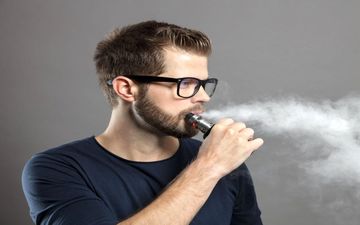زنگ خطر برای مصرف‌کنندگان ویپ؛ دانشمندان به شواهد نگران‌کننده‌ای رسیدند