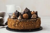 طرز تهیه کیک کاکائویی | دستور ساده برای کیک شکلاتی خوشمزه