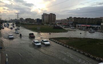 اهواز هنوز گرفتار آبگرفتگی است + فیلم