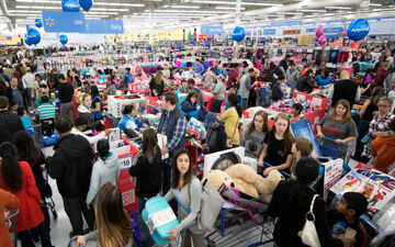 ماجرای black friday چیست؟