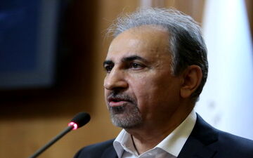 شهردار تهران از کمک شهرداری به برف‌روبی فرودگاه مهرآباد خبر داد
