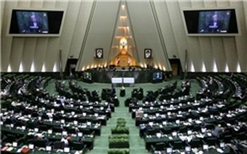 دشمنان با ایجاد اختلاف از مطالبات به حق مردم سوء استفاده کردند/ پیگیر مشکلات مردم در مجلس هستیم