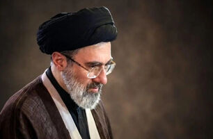 انتشار تصاویر نایاب از آیت‌الله مجتبی خامنه‌ای پیش از جنگ