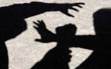حمله مرد مست به یک زن هنگام حمام آفتاب