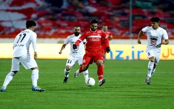 انتقاد عجیب باشگاه ذوب آهن از گزارشگر بازی با پرسپولیس