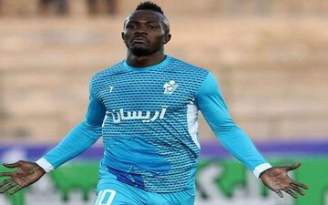 تا یک ماه دیگر به ایران می‌آیم تا کارم را با پرسپولیس شروع کنم