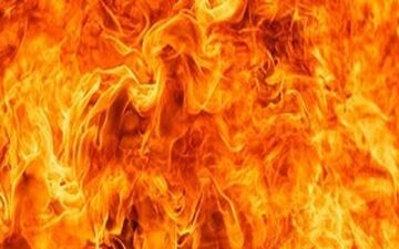 آتش سوزی در استخر ۲ تنی مواد نفتی در گرمسار + جزییات