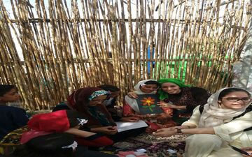 آموزش دختران و پسران زلزله‌زده روستای کوئیک سرپل‌ذهاب توسط کانون پرورش فکری تهران به روایت تصویر