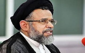 تکذیب خبر دریافت ۲۵۰۰ گرین کارت آمریکایی توسط مقامات ایرانی + فیلم 