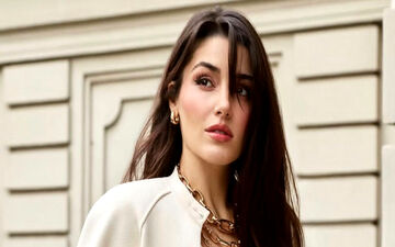 استایل شیک هانده ارچل در قطار لوکس؛ از این استایل برای مهمانی‌ها الهام بگیرید