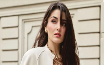 استایل شیک هانده ارچل در قطار لوکس؛ از این استایل برای مهمانی‌ها الهام بگیرید