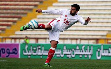 مصدومیت‌های مکرر کار دست هافبک پرسپولیسی داد!