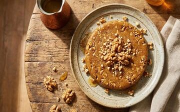 طرز تهیه حلوای گردو و عسل؛ شیرینی گرم برای روزهای سرد