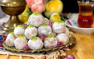 عین قنادهای حرفه ای  قطاب پسته ای درست کن!