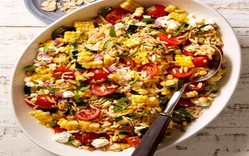 طرز تهیه یک سالاد خوشمزه با طعم متفاوت!