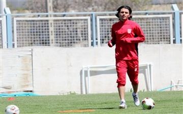 ایمانی دیدار با پرسپولیس را از دست داد؟