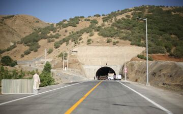 عبور خودروهای سنگین از جاده جدید مریوان‌ - سنندج ممنوع است