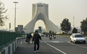 پیش‌ بینی هوای تهران برای شنبه اول بهمن ۱۴۰۱ | هوا سردتر می شود؟
