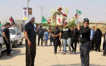 مردم دزفول برای زائرین اربعین حسینی سنگ تمام گذاشتند 