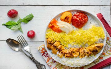 راز جوجه کبابی بی‌نظیر برای سیزده بدر: فوت و فن‌های خوشمزه‌تر شدن جوجه کباب زغالی