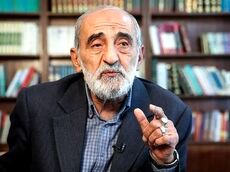 شریعتمداری: ایران باید به ناوهای انگلیس و فرانسه حمله کند / حمله پیشدستانه حق طبیعی ماست