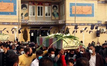  آئین تجدید میثاق با شهدای گمنام در شهرداری سمنان برگزار شد 