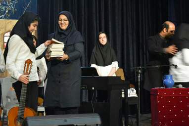 عصر شعر به بلندای یلدا باحضور پروفسور میرجلاالدین کزازی استاد ادبیات پارسی ایران زمین و با همکاری اداره کل فرهنگ و ارشاد اسلامی استان کرمانشاه 