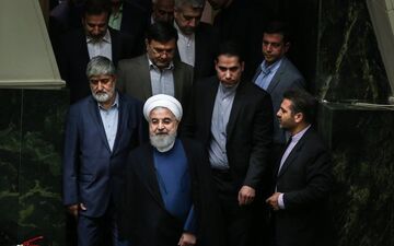 نظر کمیسیون آئین‌نامه درباره سوال از روحانی این هفته اعلام می‌شود