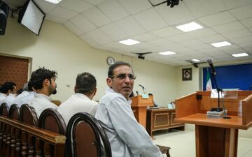 تشییع جنازه وحید مظلومین ملقب به سلطان سکه +فیلم