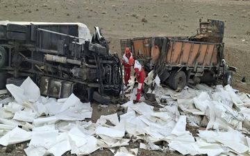 تصادف خاور با کامیون در محور سلفچگان قم یک فوتی و یک مصدوم داشت