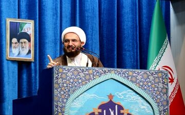 خطیب نماز جمعه تهران: باید با ثروت‌های حرام جدی‌تر از قبل برخورد کرد