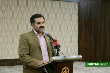  نشست هم‌اندیشی تورلیدرها برای جذب گردشگر  در سالن آناهیتا هتل پارسیان کرمانشاه 