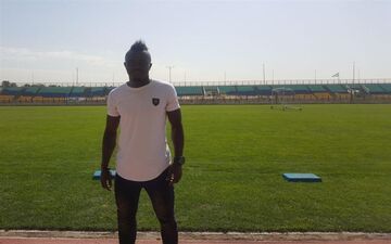 حضور گادوین منشا در محل تمرینات پرسپولیس