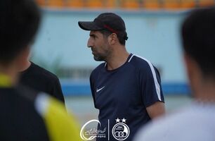 هاشم بیک‌زاده و جمله جنجالی به گلر جوان استقلال؛ «خاک بر سرت!»/ سنگربان جوان با گریه به خانه رفت +فیلم