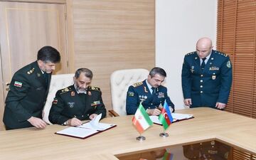  فرماندهان مرزبانی ایران و آذربایجان پروتکل همکاری امضا کردند