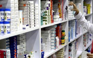 داروی مولنوپیراویر به لیست کشوری درمان کرونا وارد نشده است