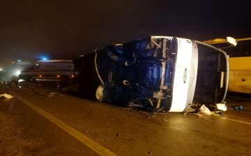 مرگ تلخ 4 مسافر نوروزی در واژگونی اتوبوس 