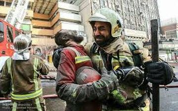  صدای زندگی در زیر آوار پلاسکو؛ 4نفر « زنده‌ » هستند