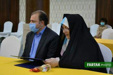 اهدا احکام مدیرکل، اعضای شورهای، مدیران کل و معاونان مرکز گسترش سازمان مقاومتی استان کرمانشاه
