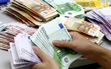  قیمت خرید دلار در بانک‌ها امروز ۹۸/۰۱/۲۲