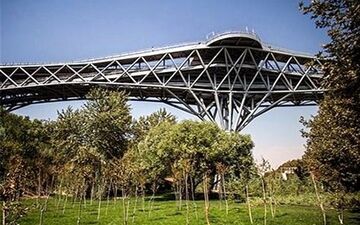 خودکشی نافرجام مرد جوان از پل طبیعت تهران