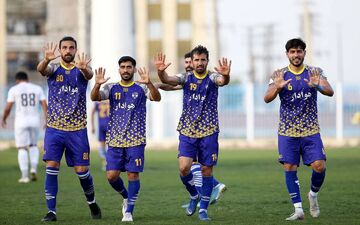 تیم رضا عنایتی دوباره مدعی صعود شد